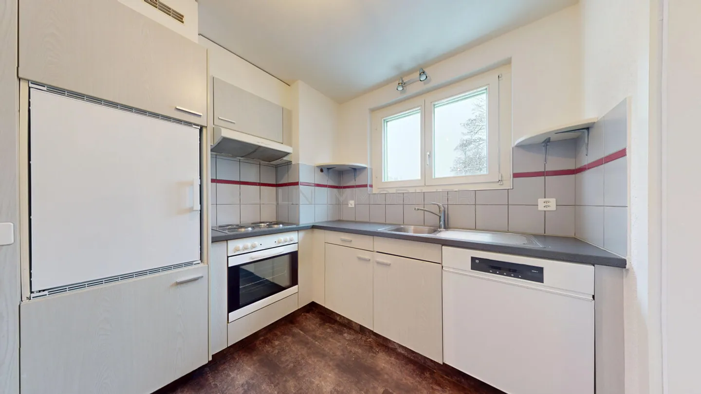 TRES BEAU 4½ PIECES DANS RESIDENCE - Photo 5 sur 9