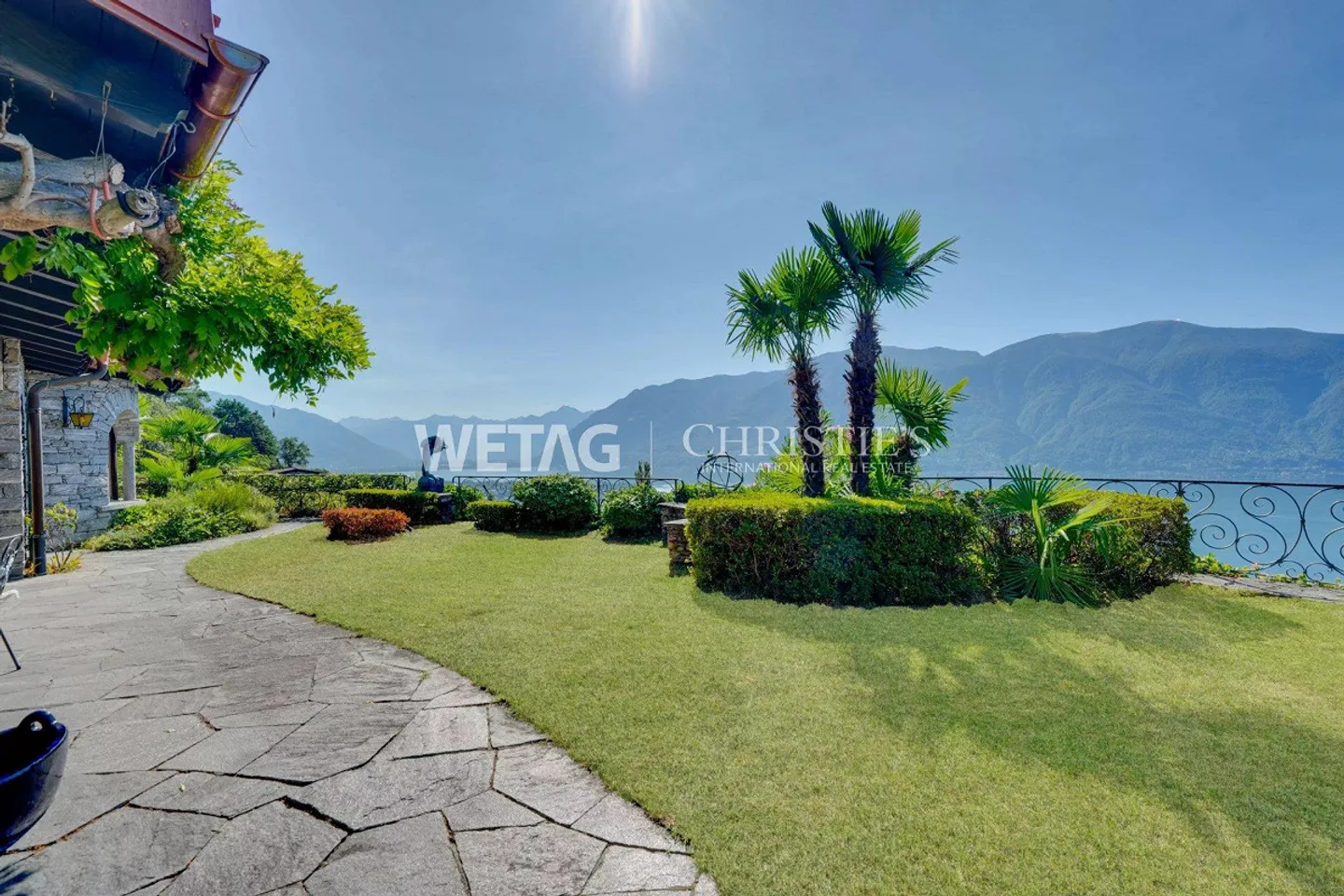Villa méditerranéenne à rénover dans un emplacement de choix avec vue sur le lac à 180° à R... - Photo 8 sur 13