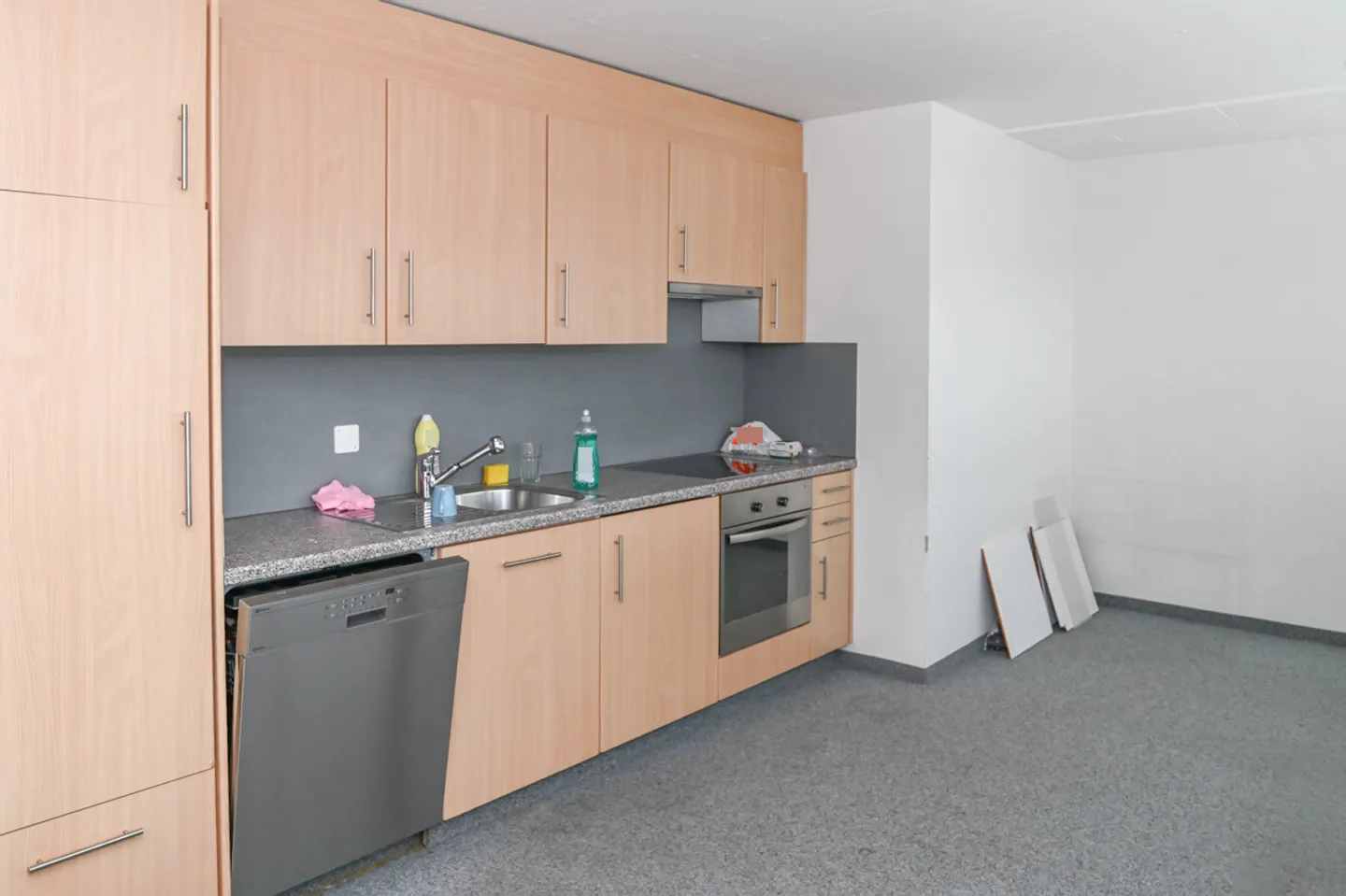 Propriété commerciale avec de bons rendements et des locataires de longue durée - Photo 7 sur 13