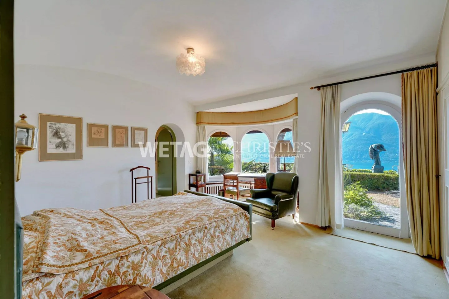Villa méditerranéenne à rénover dans un emplacement de choix avec vue sur le lac à 180° à R... - Photo 10 sur 13