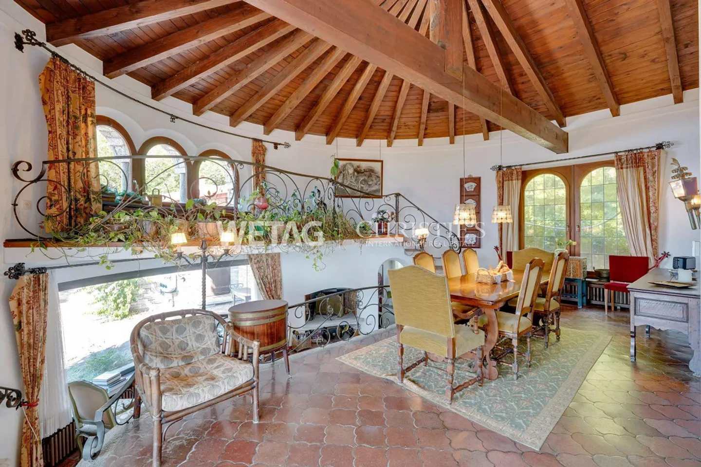 Villa méditerranéenne à rénover dans un emplacement de choix avec vue sur le lac à 180° à R... - Photo 12 sur 13
