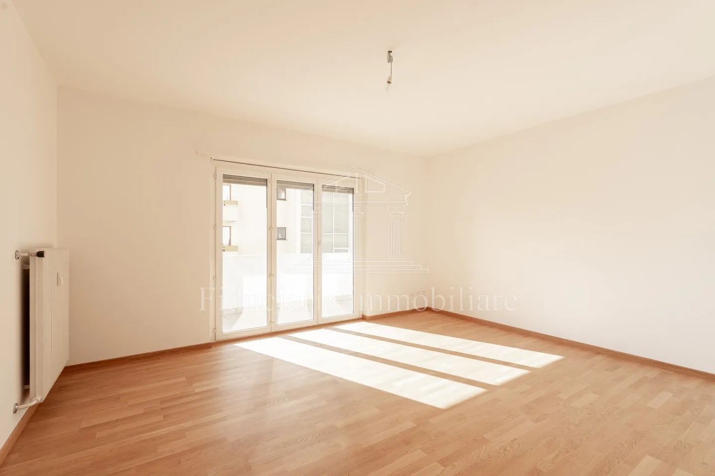 TENDER - Renovated 3.5 Room Apartment - Photo 1 of 7