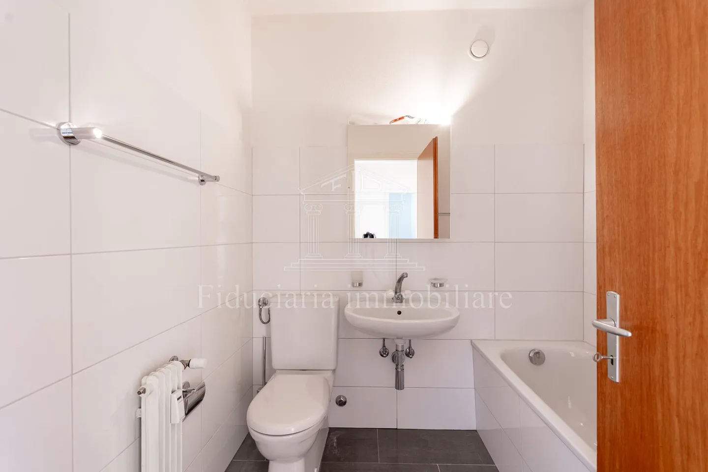 TENDER - Renovated 3.5 Room Apartment - Photo 7 of 7