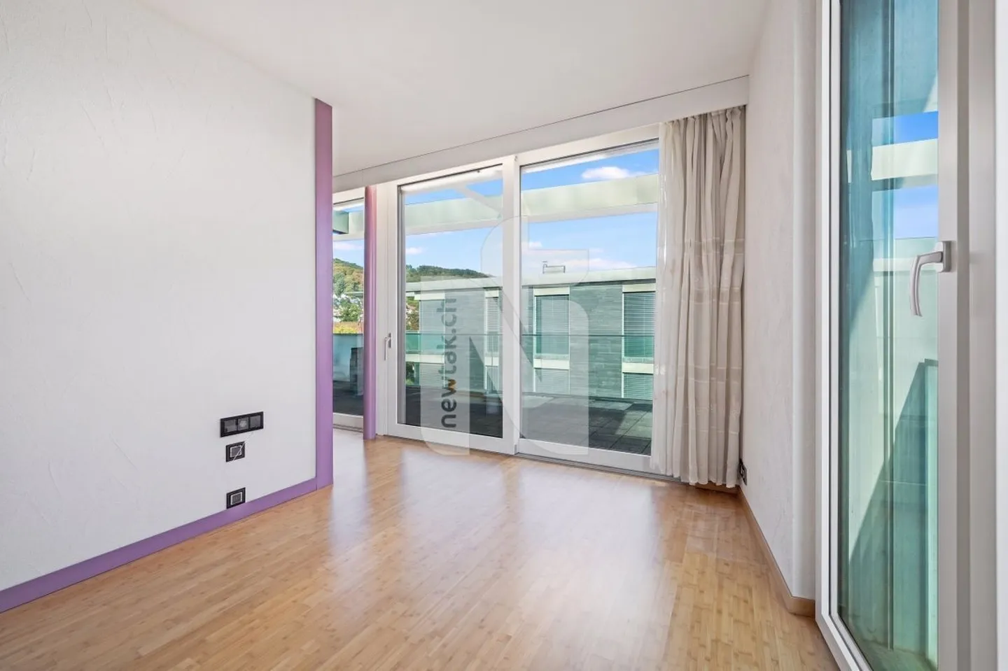 Exclusive penthouse apartment with direct lift access, spacious terrace, breathtaking views, and two underground parking spaces - Photo 8 of 13