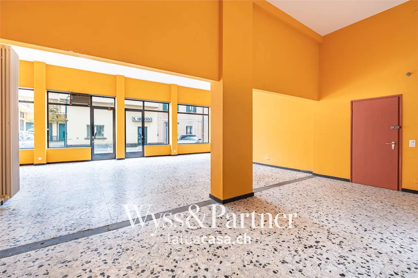 Spazio Commerciale a Chiasso - Foto 4 di 9