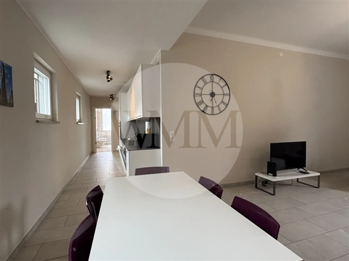 APPARTEMENT MODERNE 4.5 PRÈS DU CENTRE-VILLE - Photo 3 sur 10