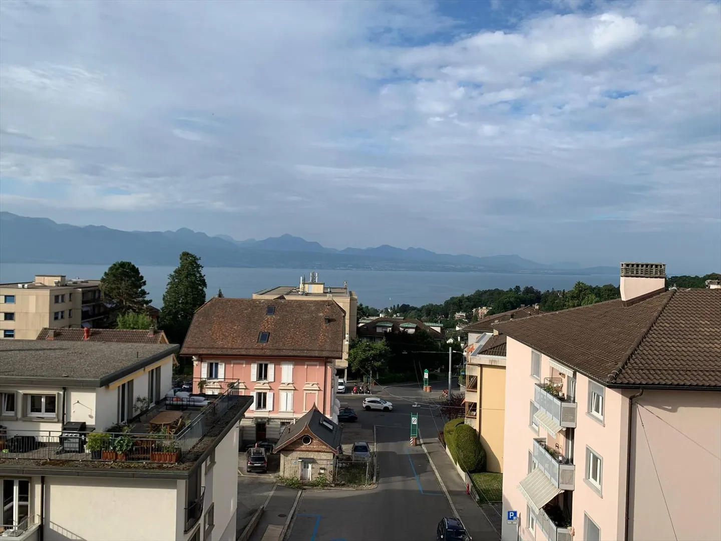 Apartment - Photo 10 of 10