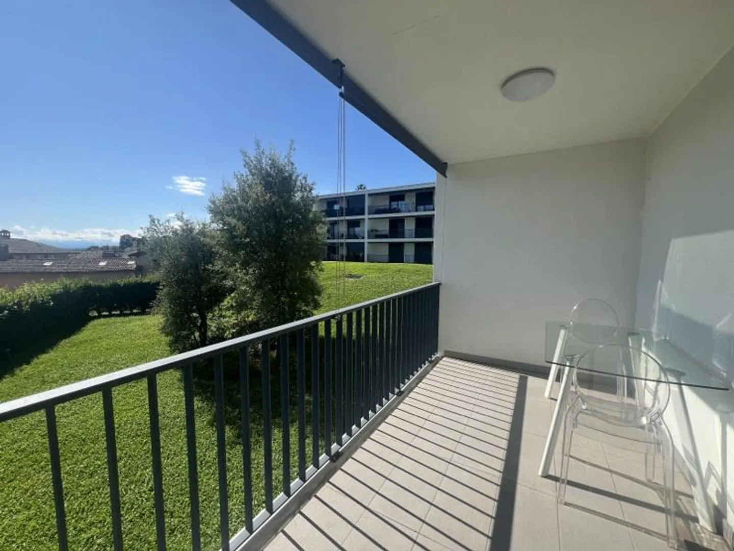Appartement moderne de 4,5 pièces dans un quartier résidentiel - Photo 1 sur 13