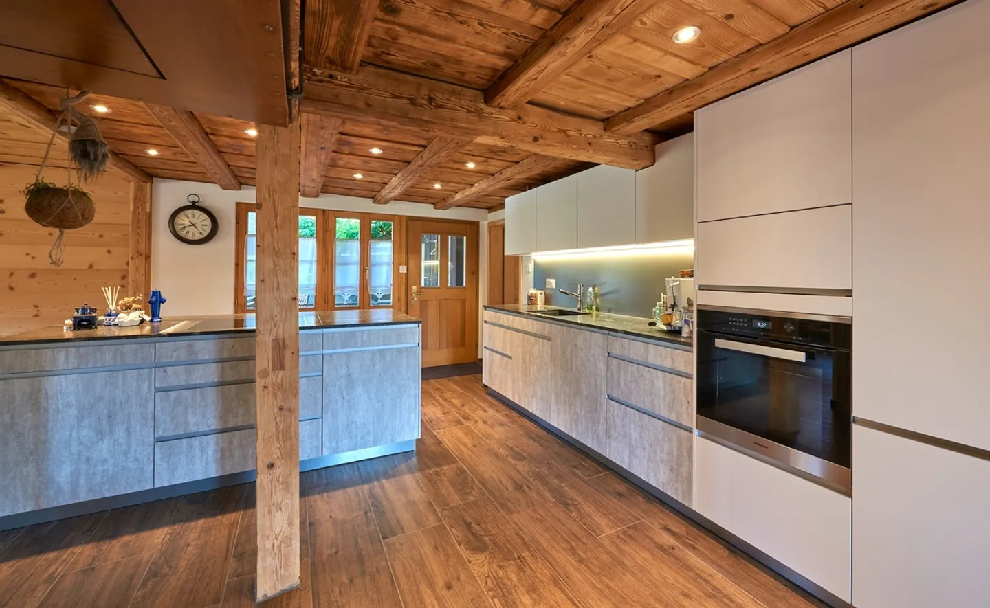 Renoviertes Bauernhaus mit Land - Foto 2 von 7