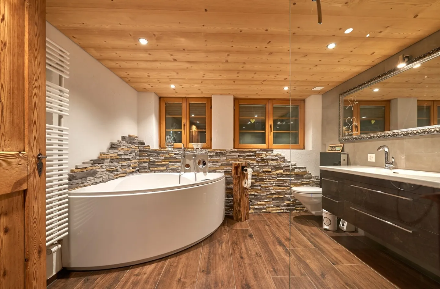 Renoviertes Bauernhaus mit Land - Foto 4 von 7