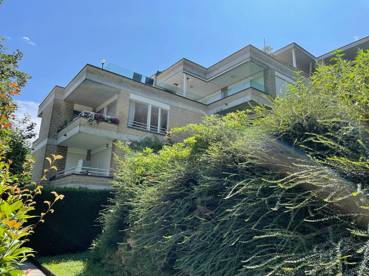 Appartamento Paradiso con Grande Potenziale - Foto 1 di 4