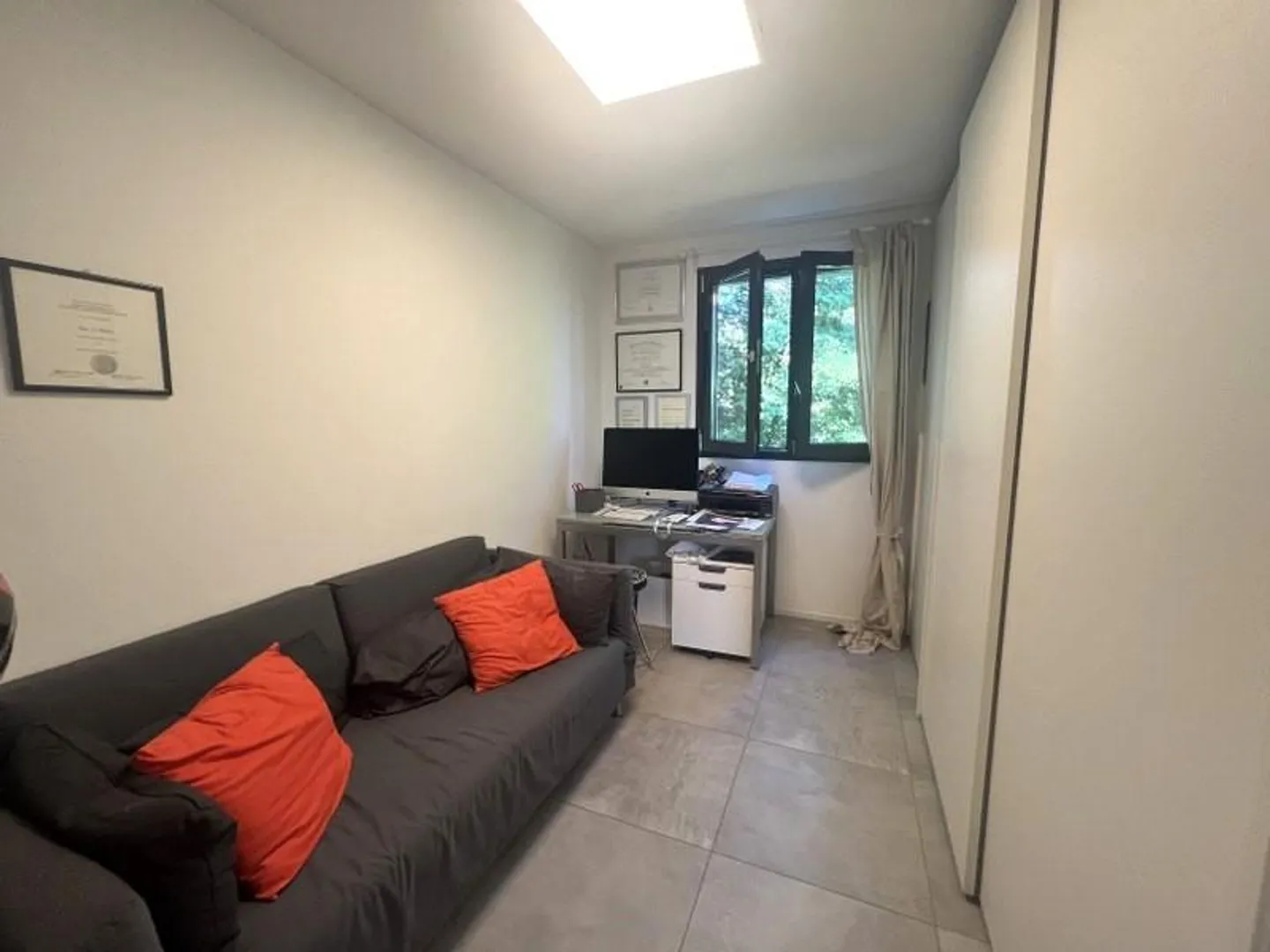 Appartement moderne de 4,5 pièces dans un quartier résidentiel - Photo 9 sur 13