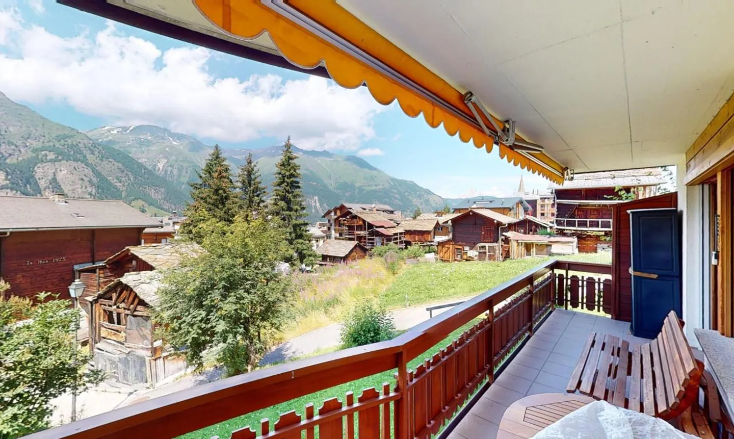 Appartement ensoleillé de 3½ pièces avec vue sur les montagnes au cœur de Grächen - Photo 7 sur 13