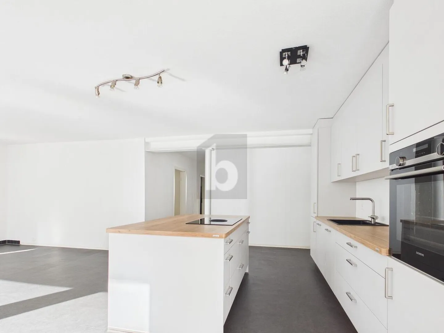MODERNE, ACCUEILLANTE & AVEC ESPACE DE JARDIN - Photo 1 sur 4