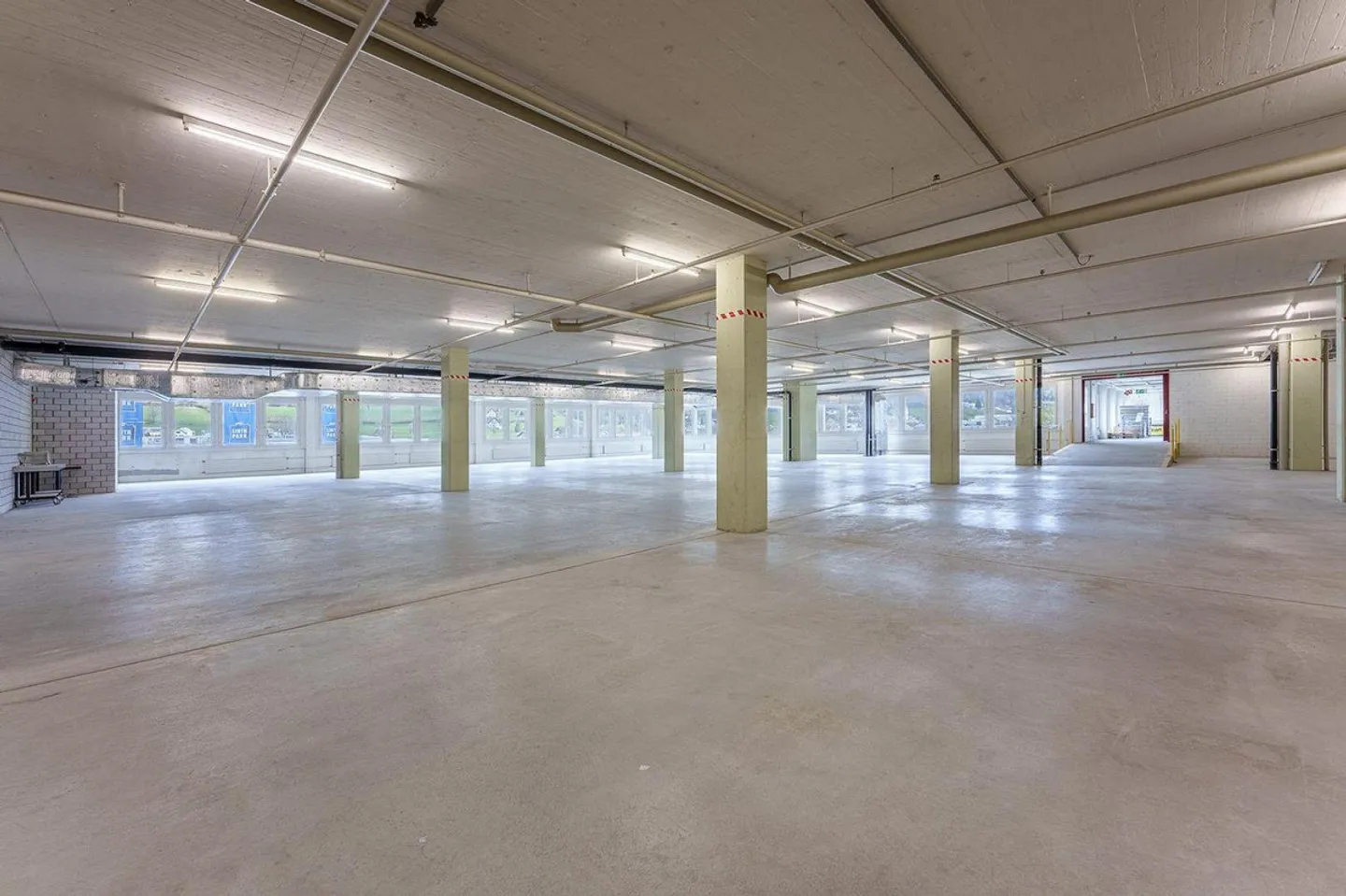 Logistikflächen in Uznach - Foto 4 von 8