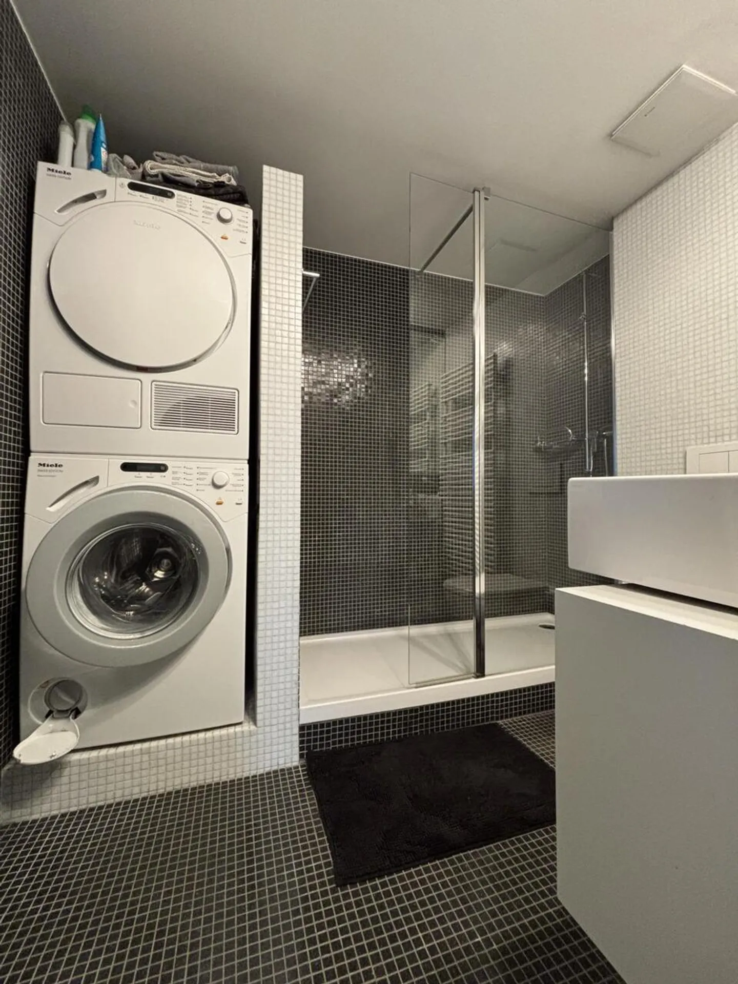 Appartement lumineux à Neuchâtel - Photo 9 sur 9