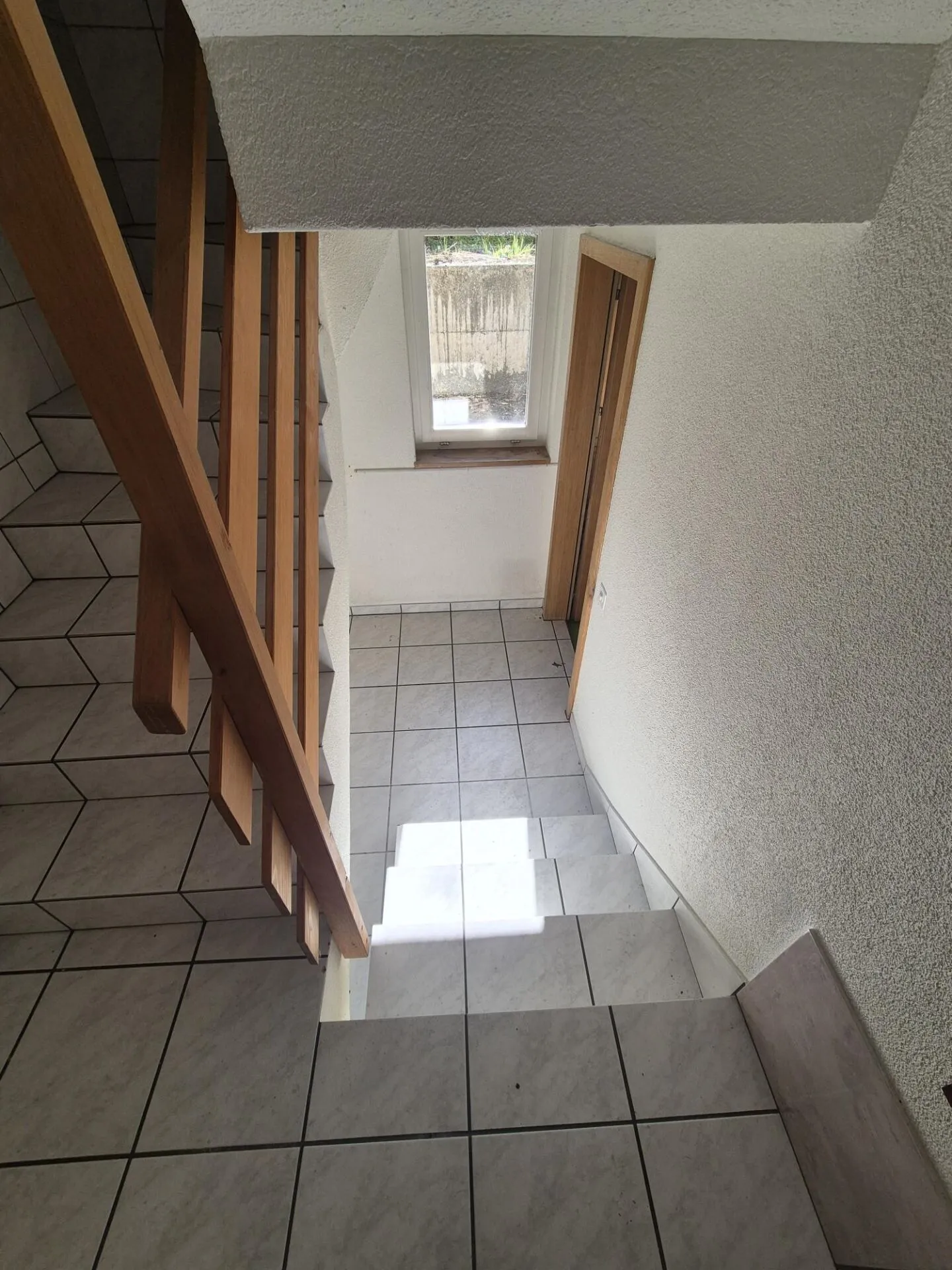 Maison multifamiliale avec commerce sur réserve de terrain à bâtir - Photo 11 sur 14