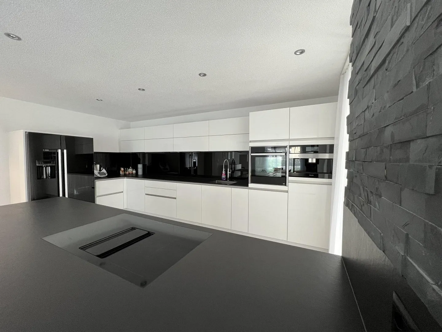 Appartamento duplex molto generoso e moderno in una posizione tranquilla - Foto 4 di 15