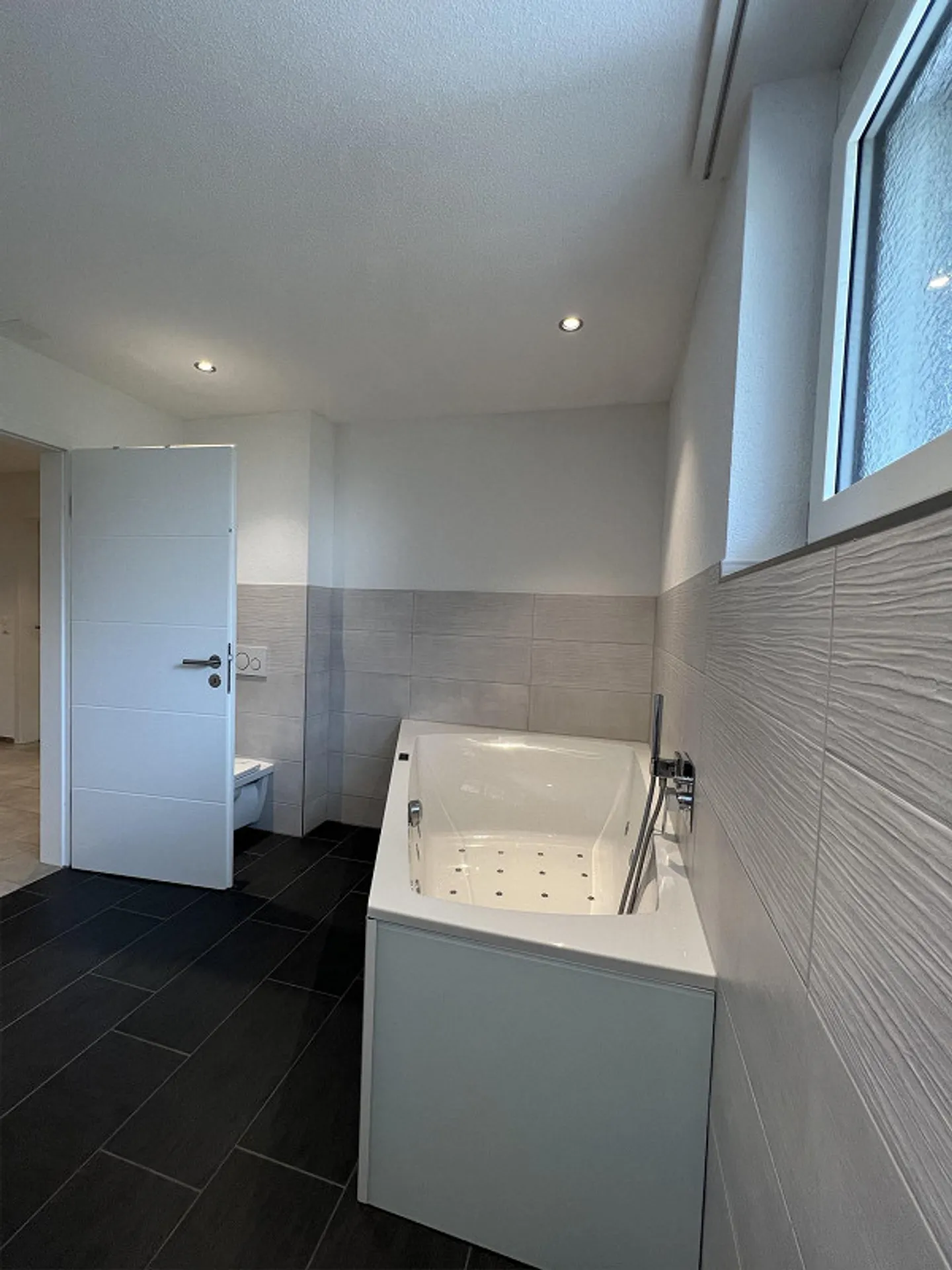 Appartamento duplex molto generoso e moderno in una posizione tranquilla - Foto 10 di 15