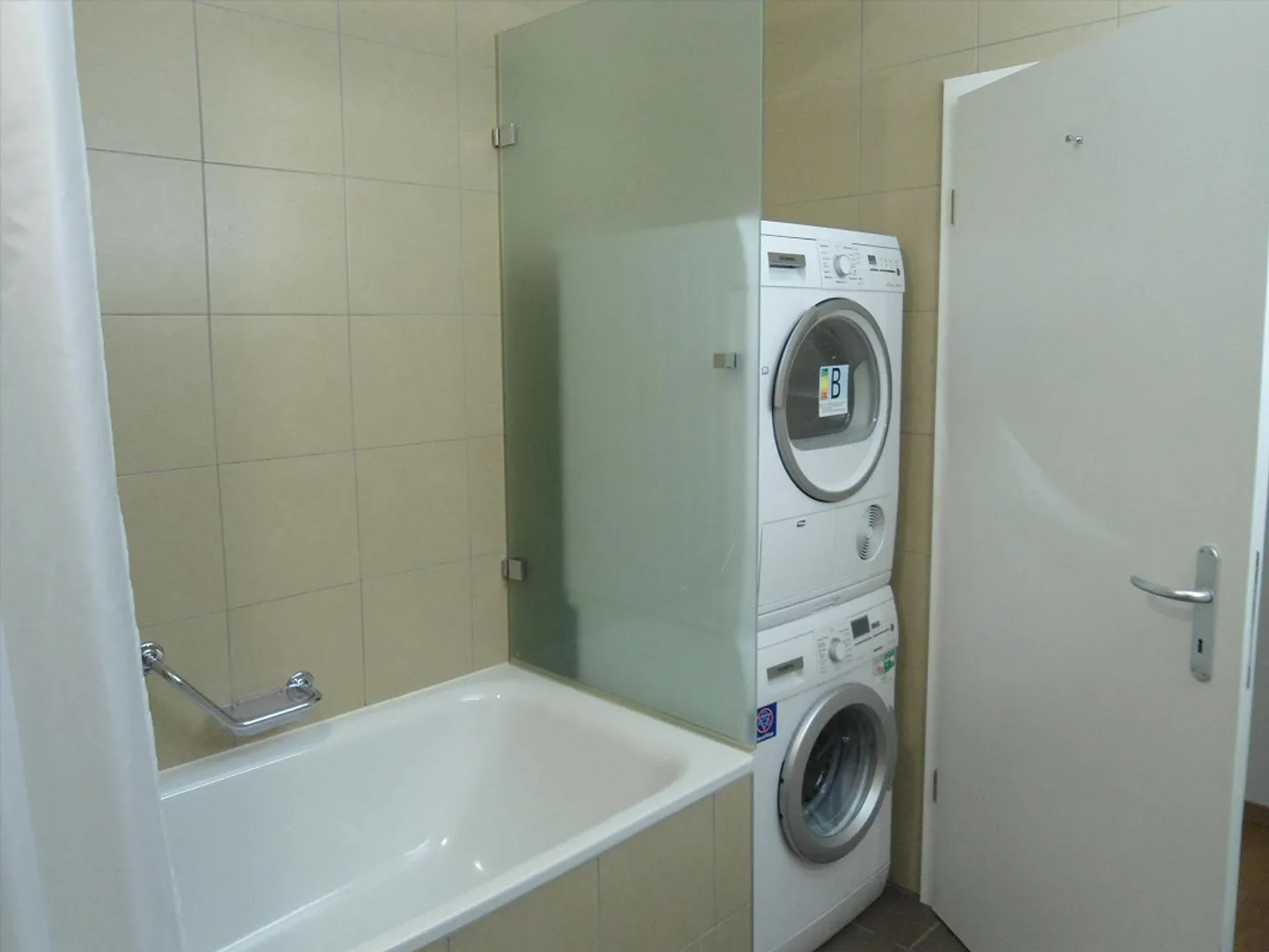 Superb 5-room sunny and quiet apartment - Photo 6 of 9