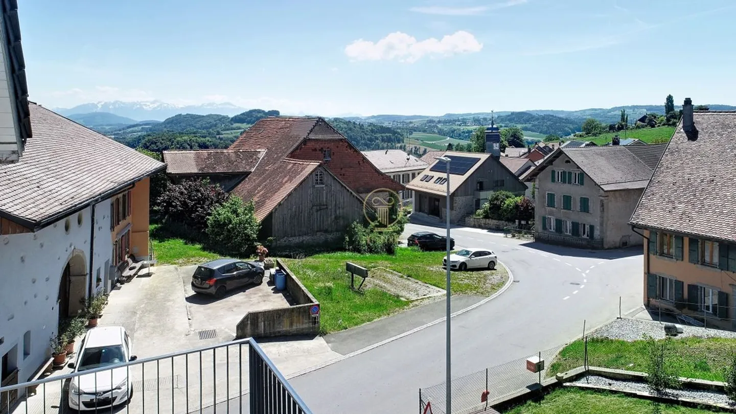 CHAVANNES-SUR-MOUDON - casa unifamiliare luminosa e individuale del 2018 con 6 stanze su 3 livelli - Foto 3 di 12