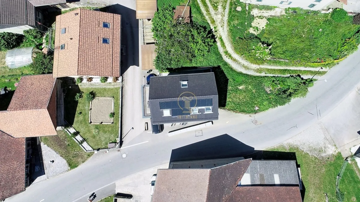 CHAVANNES-SUR-MOUDON - casa unifamiliare luminosa e individuale del 2018 con 6 stanze su 3 livelli - Foto 4 di 12