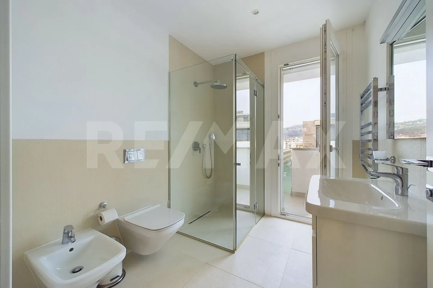 Elegante Penthouse mit teilweisem Blick auf den Luganersee - Foto 8 von 13