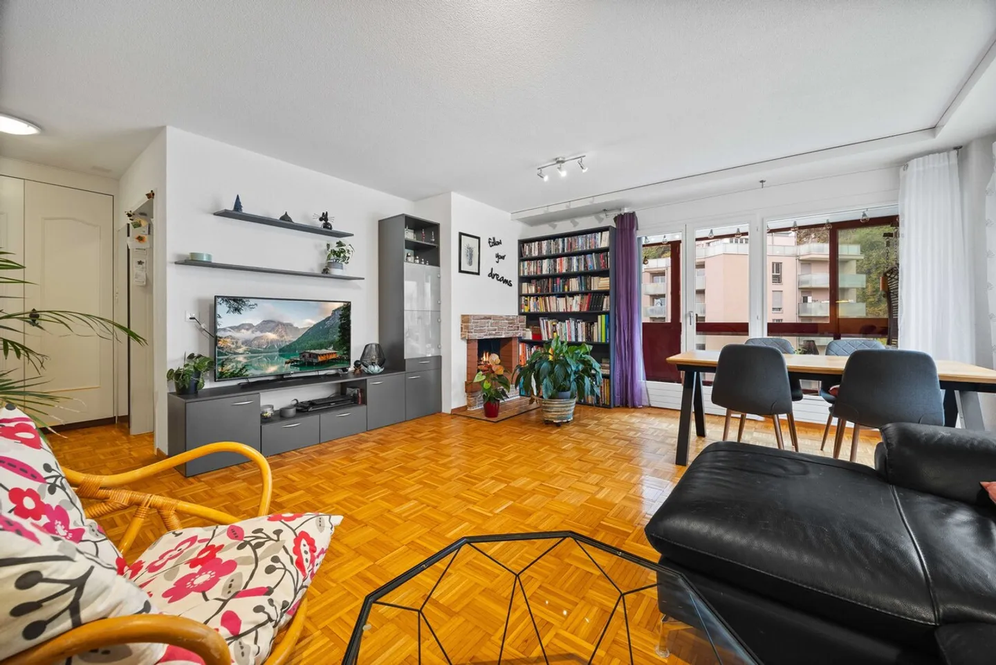 4.5 Room Apartment - Photo 2 of 13