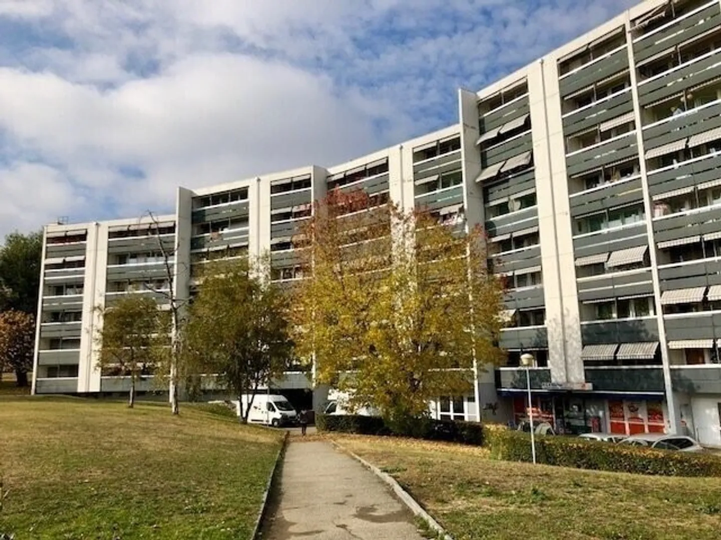 Neu! Wunderschöne Wohnung im Herzen von Renens! - Foto 1 von 4