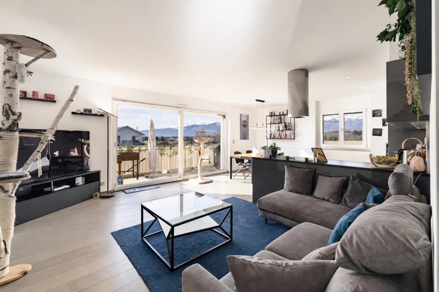 Charmant appartement traversant de 4.5 pièces avec vue sur le Jura - Photo 1 sur 6