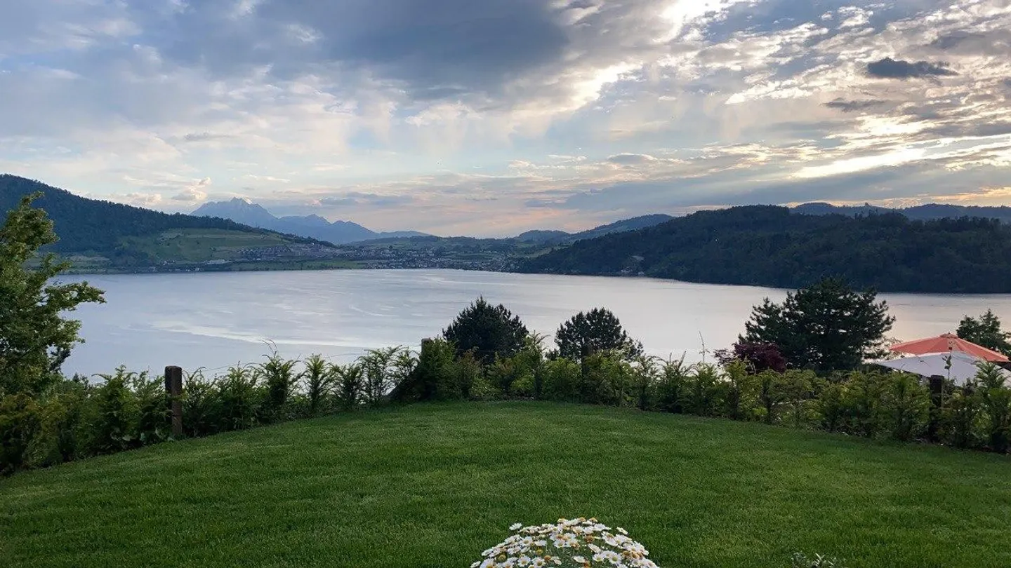 Appartamento giardino esclusivo con vista panoramica mozzafiato - Foto 10 di 12