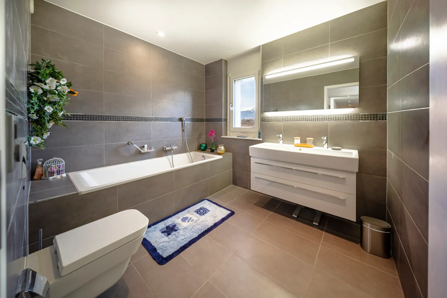 Charmant appartement traversant de 4.5 pièces avec vue sur le Jura - Photo 6 sur 6