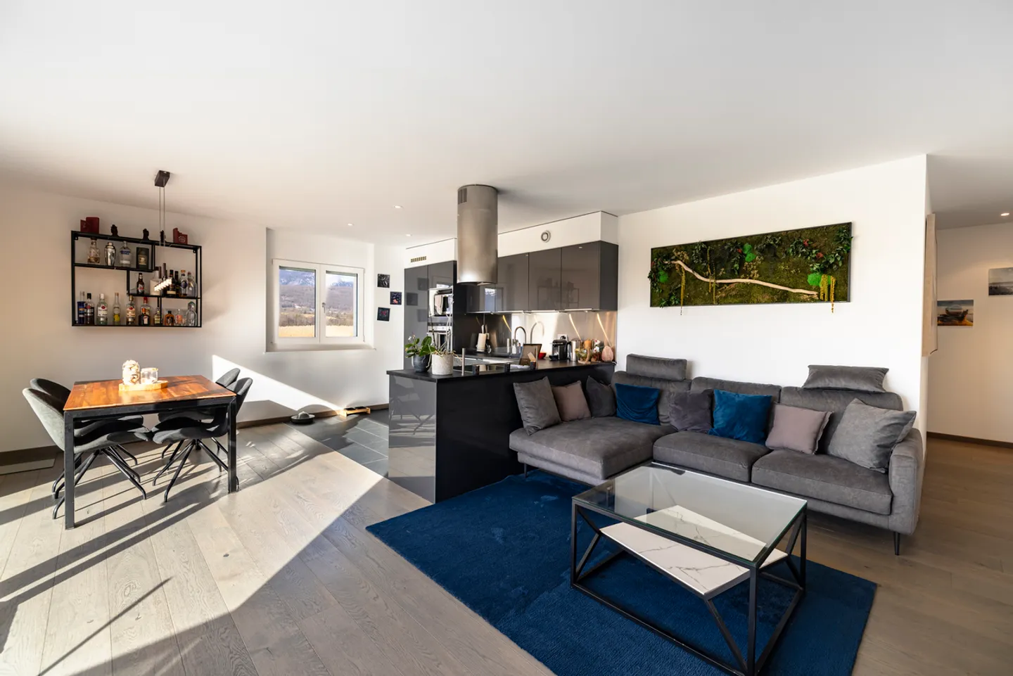 Charmant appartement traversant de 4.5 pièces avec vue sur le Jura - Photo 3 sur 6