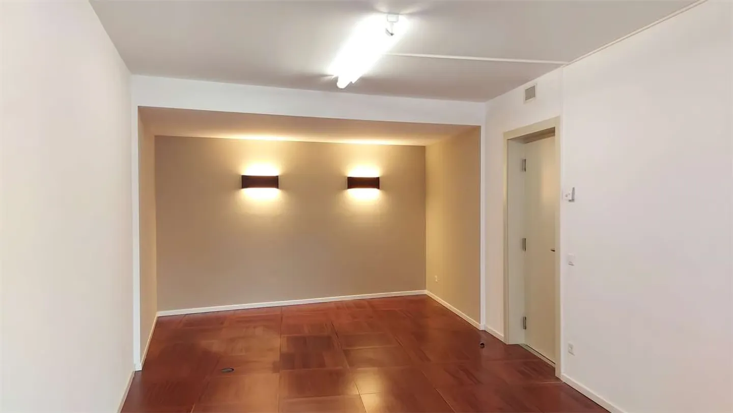 Prestigious office for rent in Lugano - Photo 6 of 13
