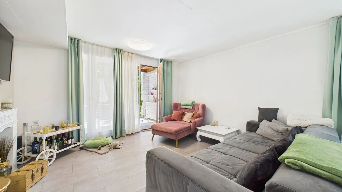 Familial, lumineux et moderne - appartement de jardin élégant. - Photo 8 sur 23