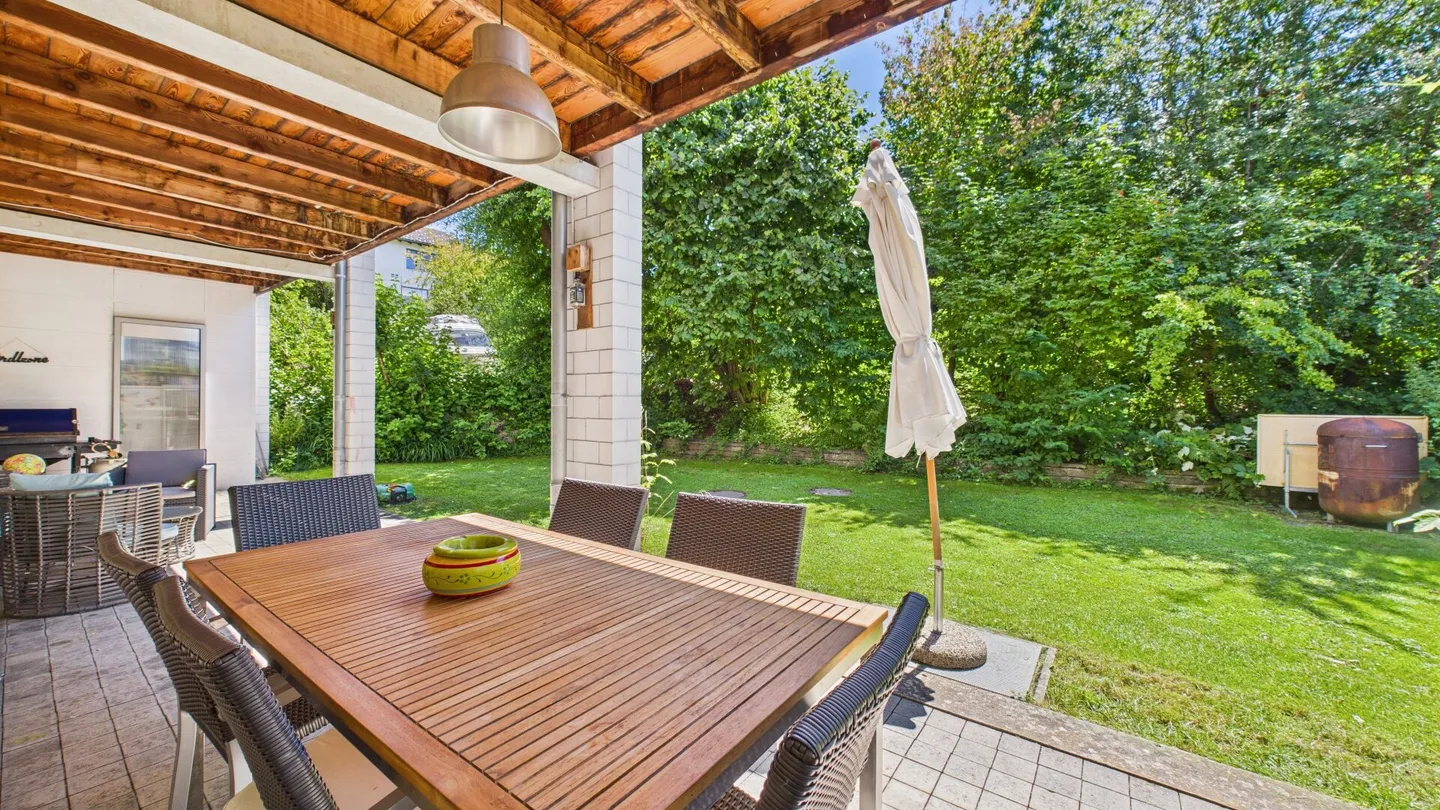 Familial, lumineux et moderne - appartement de jardin élégant. - Photo 18 sur 23