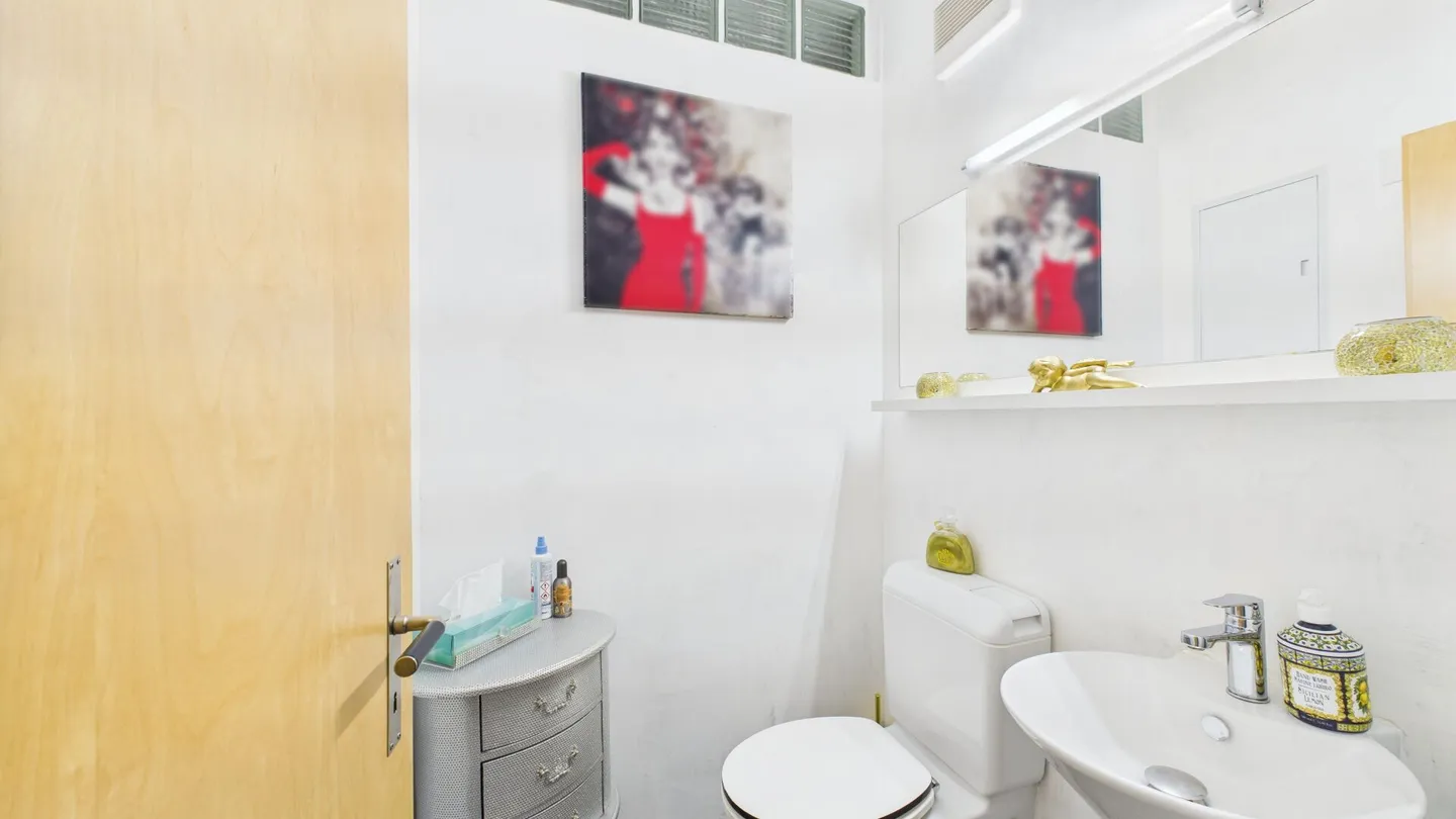 Familial, lumineux et moderne - appartement de jardin élégant. - Photo 20 sur 23