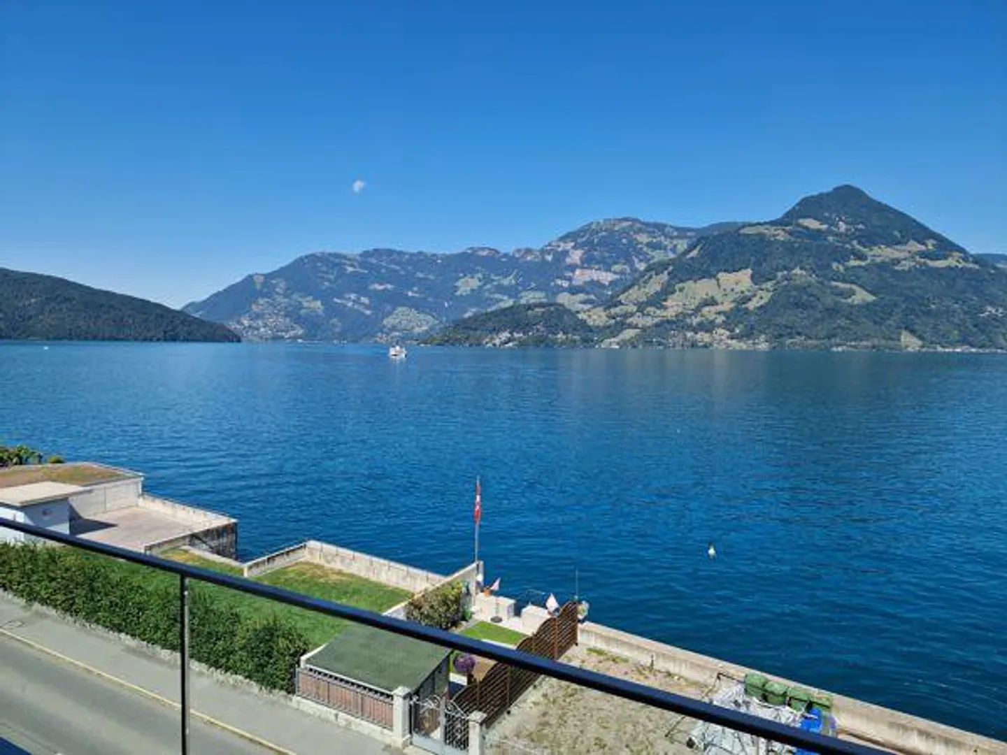 Nuovo appartamento di 4,5 stanze con vista sul lago e sulle montagne - Foto 3 di 14