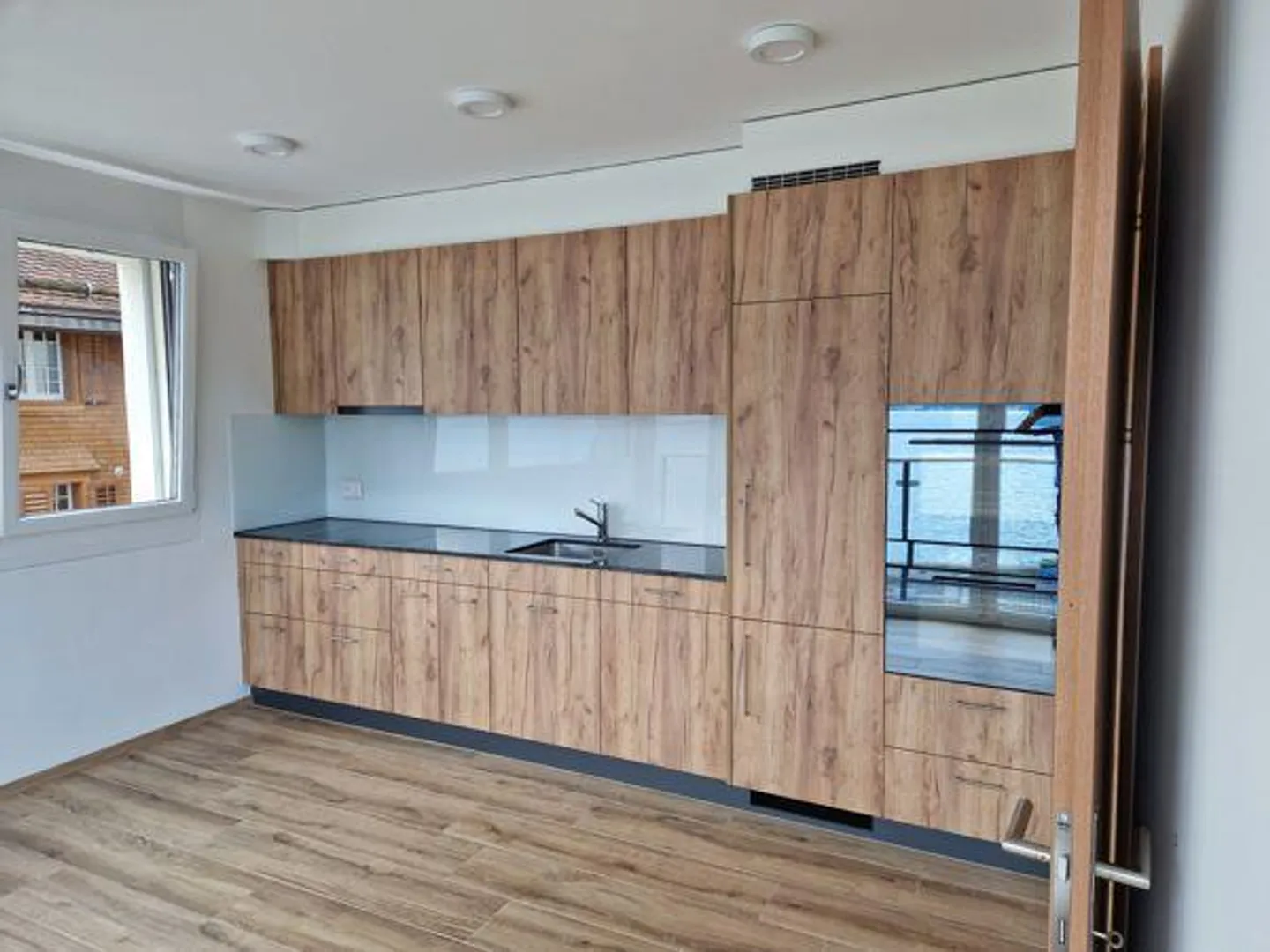 Nuovo appartamento di 4,5 stanze con vista sul lago e sulle montagne - Foto 4 di 14