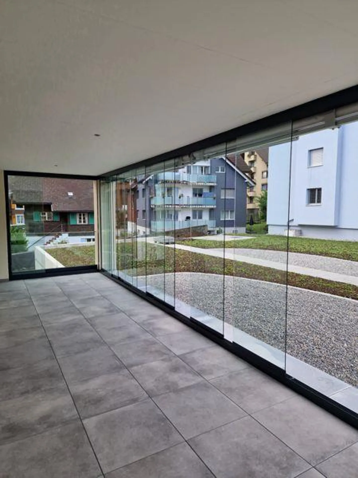 Nuovo appartamento di 4,5 stanze con vista sul lago e sulle montagne - Foto 9 di 14