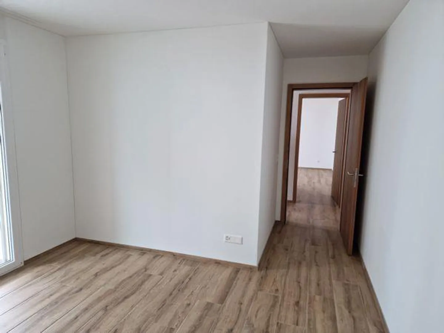 Nuovo appartamento di 4,5 stanze con vista sul lago e sulle montagne - Foto 12 di 14