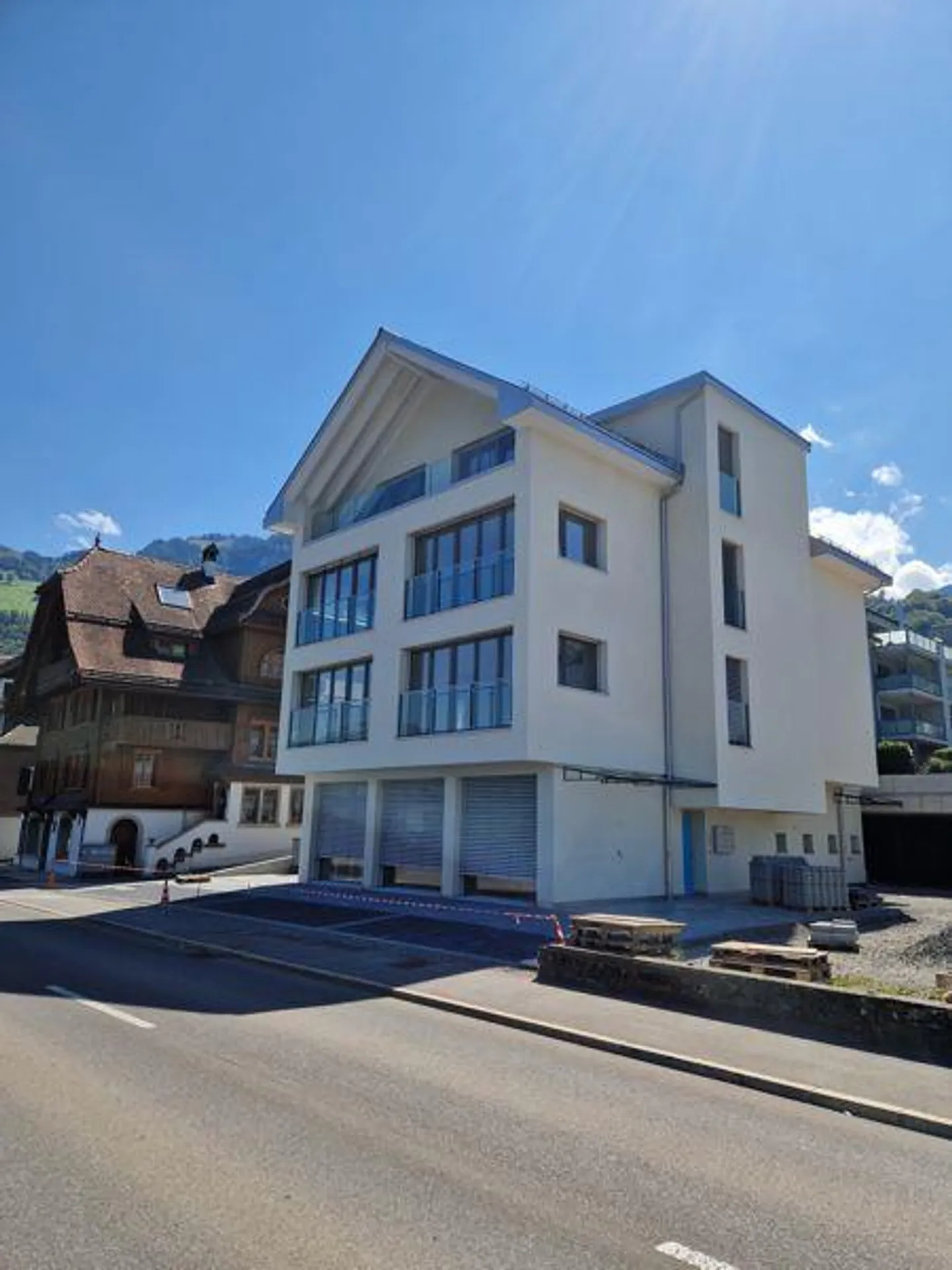 Nuovo appartamento di 4,5 stanze con vista sul lago e sulle montagne - Foto 13 di 14