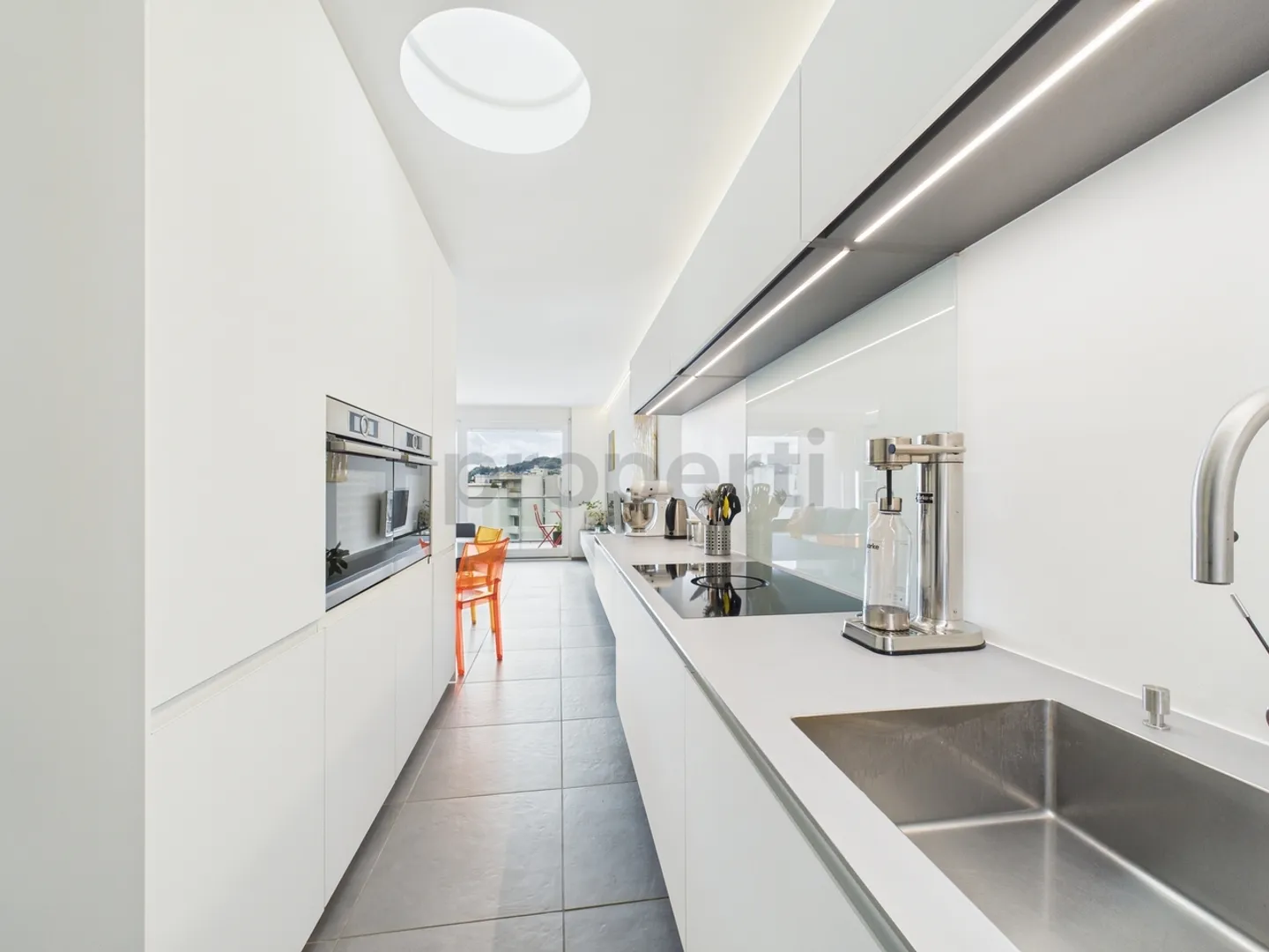 Duplex Penthouse 4.5 Ristrutturato in Massagno – residenza primaria e... - Photo 4 of 13