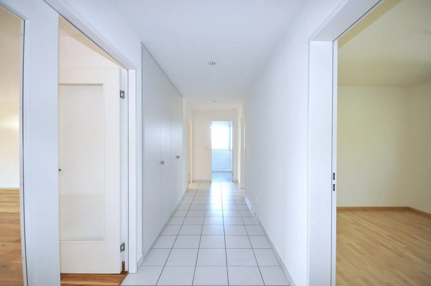 Looking for a new tenant for a 4.5 room apartment in Bottmingen! - Photo 9 of 9