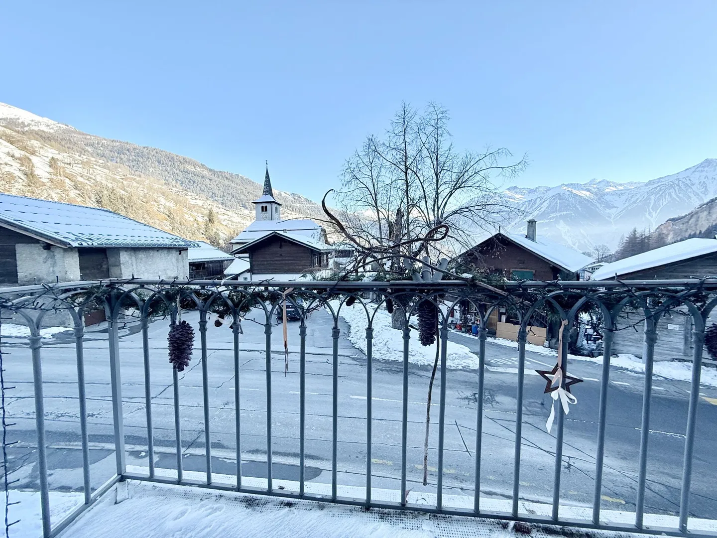 Hotel for Sale in the Heart of Valais - Photo 9 of 10