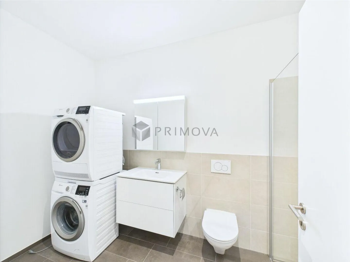 Bien visible, utilisable de manière flexible - Votre espace commercial avec vitrines... - Photo 10 sur 10