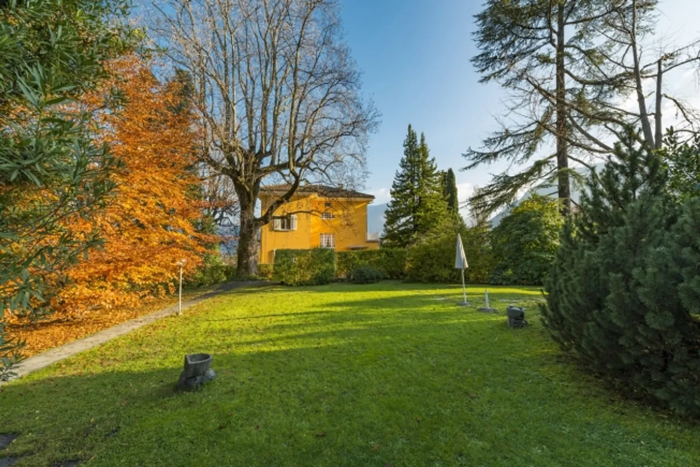 Prestigious property just a stone's throw from the center - Photo 3 of 12