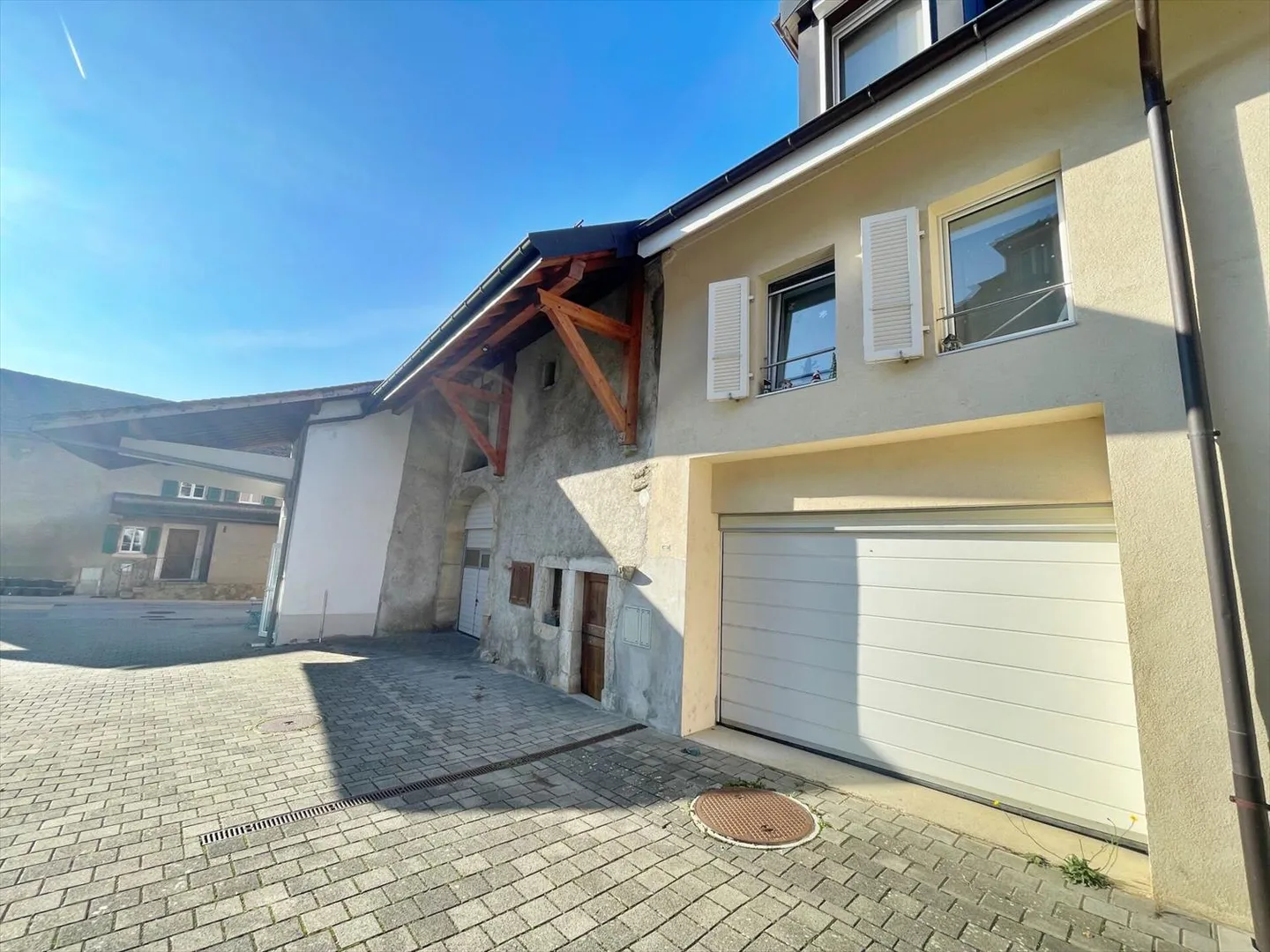 House with 2 apartments in Pampigny - Photo 10 of 13