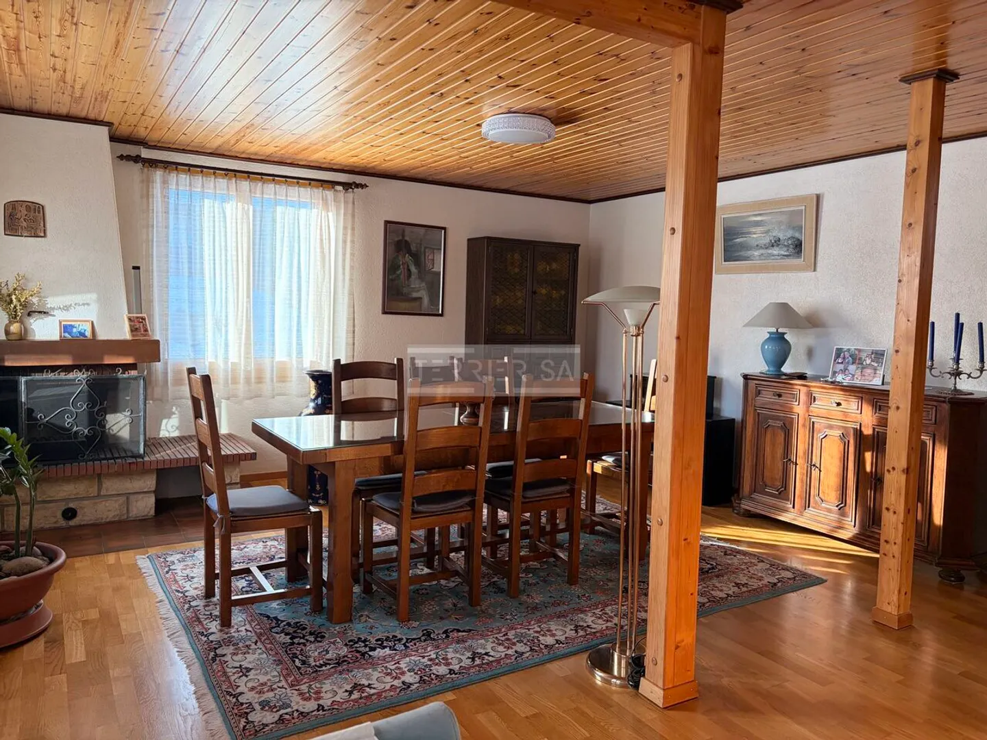 Charmante maison individuelle de 4.5 pièces dans quartier résidentiel - Photo 3 sur 13