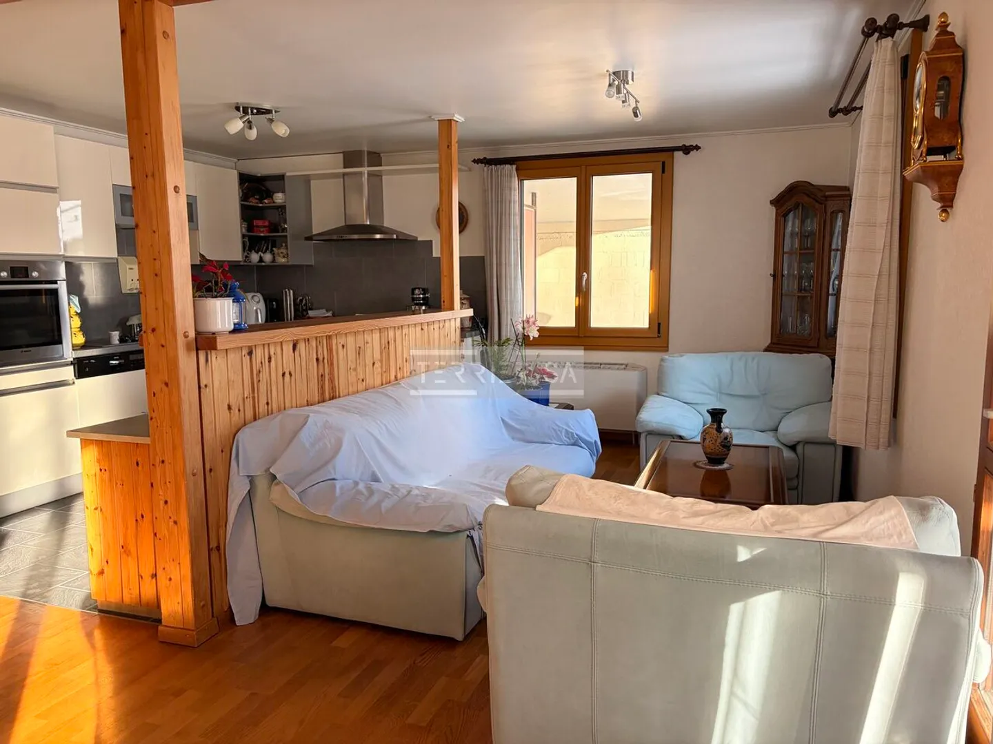 Charmante maison individuelle de 4.5 pièces dans quartier résidentiel - Photo 7 sur 13